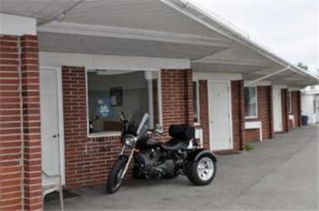 Lincoln House Motel - Lincoln, Maine