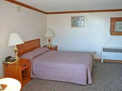 Lincoln House Motel - Lincoln, Maine Main image